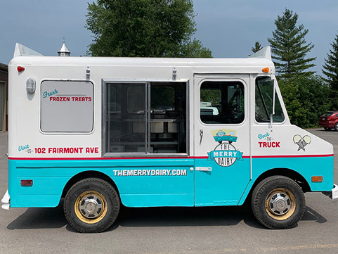 MERRY DAIRY RETRO ICE CREAM TRUCK