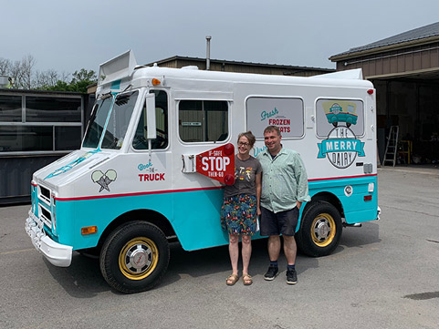 MERRY DAIRY RETRO ICE CREAM TRUCK